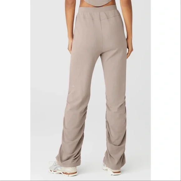 Alo Yoga Ruched Soft Sculpt Pant Taupe - Picture 3 of 14
